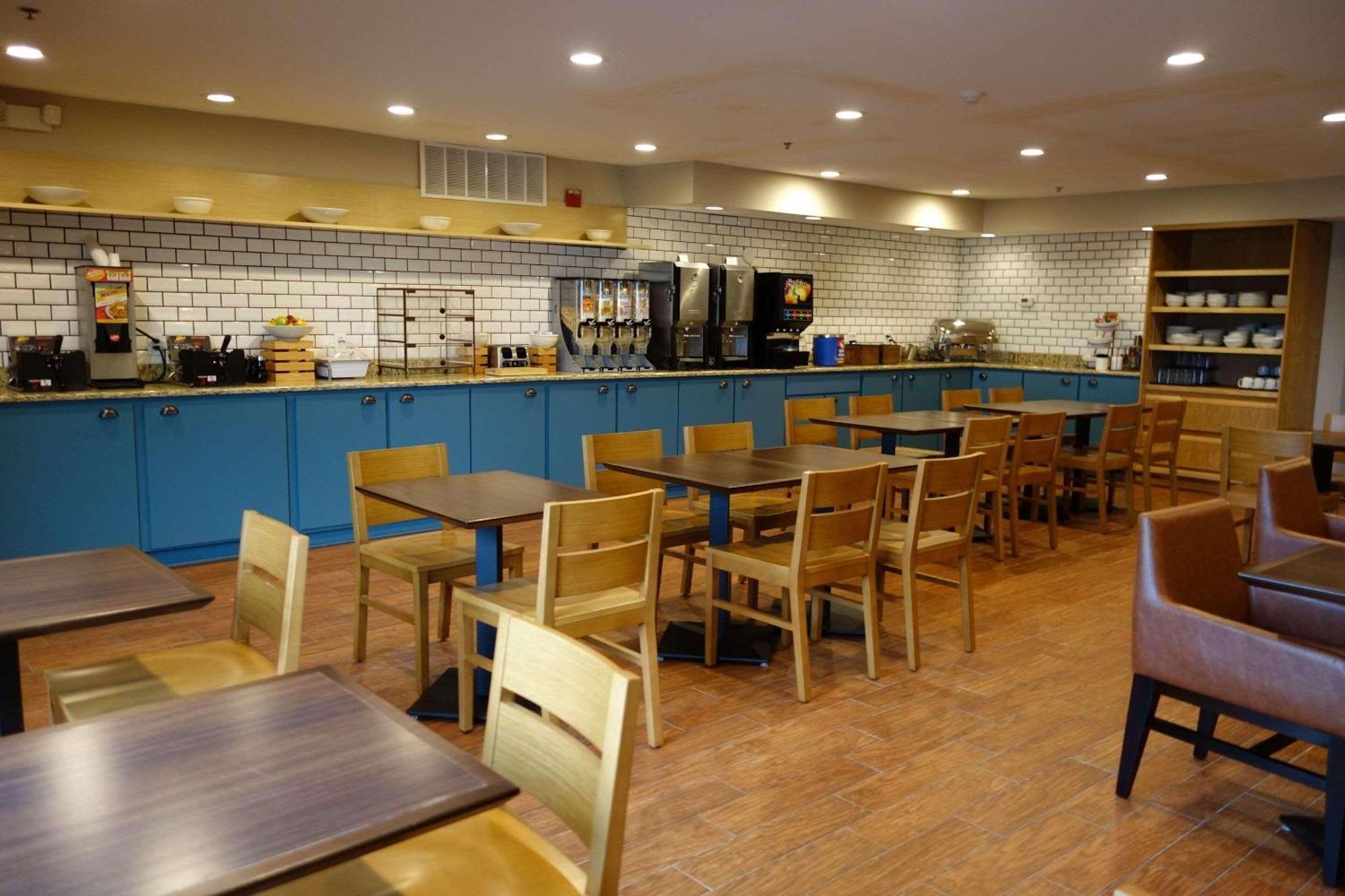 Country Inn & Suites By Radisson, Ames, Ia Εξωτερικό φωτογραφία